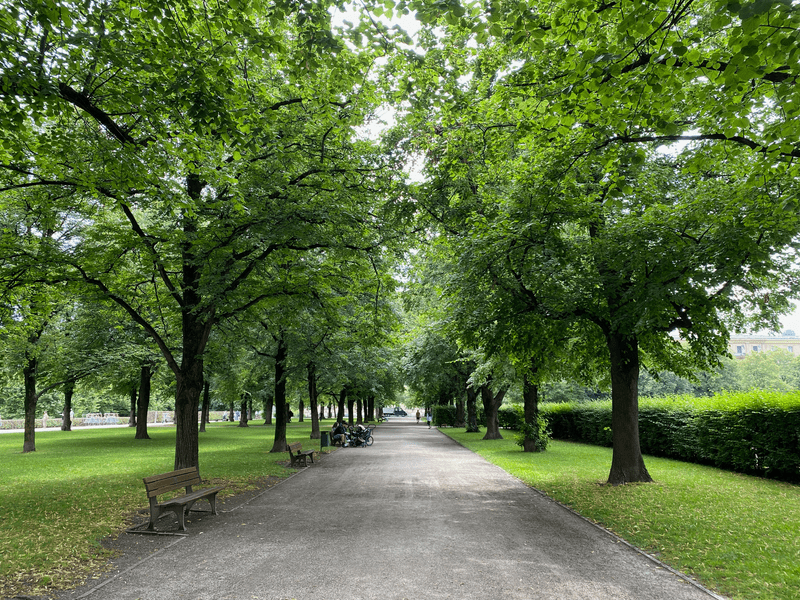 Hofgarten alley