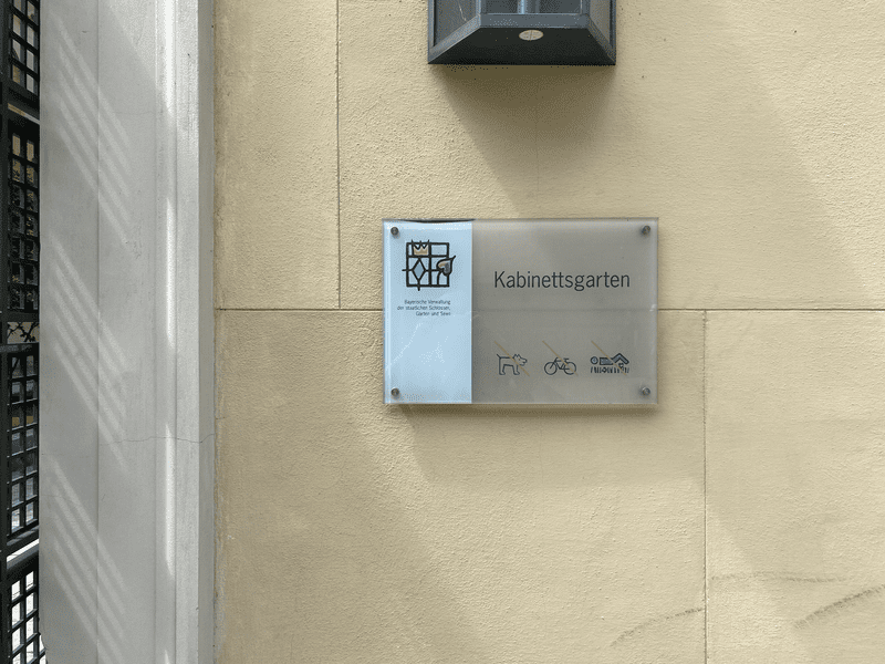 Sign at the entrance of the Kabinettsgarten