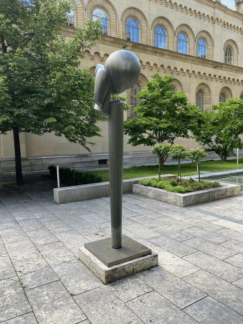Sculpture Flora III by Fritz Koenig.